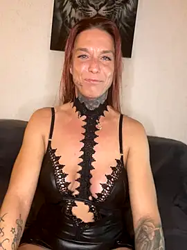 SexyInkedMiilfxx online show from November 24, 2025, 8:09 pm