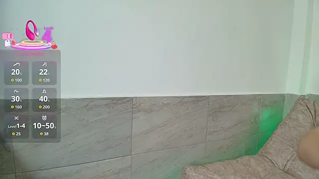 Snapshot of Megan_Ivy chatting on December 1, 2025, 10:05 am Megan Ivy online show from December 1, 2025, 10:05 am