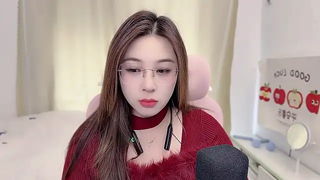 Snapshot of TTtia_ chatting on February 12, 2026, 2:11 am TTtia online show from February 12, 2026, 2:11 am