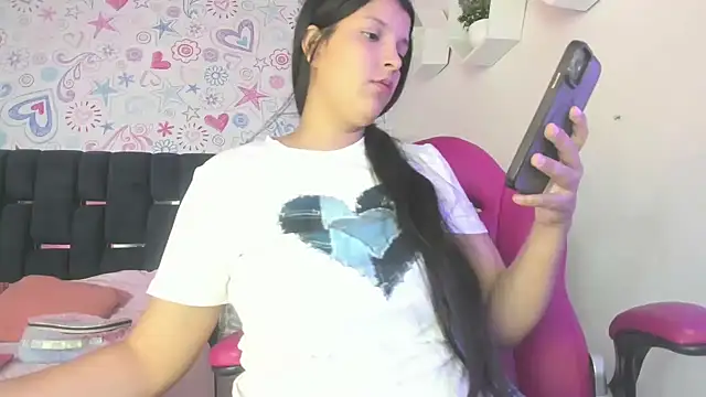 ISA RIVAS online show from December 14, 2025, 12:33 pm