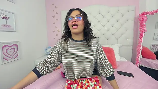 Snapshot of Sunnysmiith chatting on November 20, 2025, 3:02 pm Sunnysmiith online show from November 20, 2025, 3:02 pm