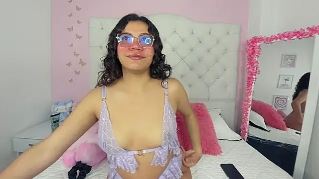 Snapshot of Sunnysmiith chatting on November 27, 2025, 12:38 pm Sunnysmiith online show from November 27, 2025, 12:38 pm