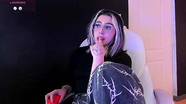 GabyRose9 online show from March 27, 2026, 9:38 pm