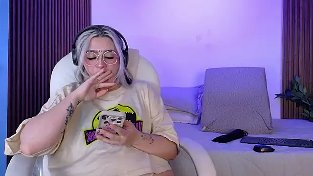 Snapshot of GabyRose9 chatting on February 12, 2026, 7:57 pm GabyRose9 online show from February 12, 2026, 7:57 pm