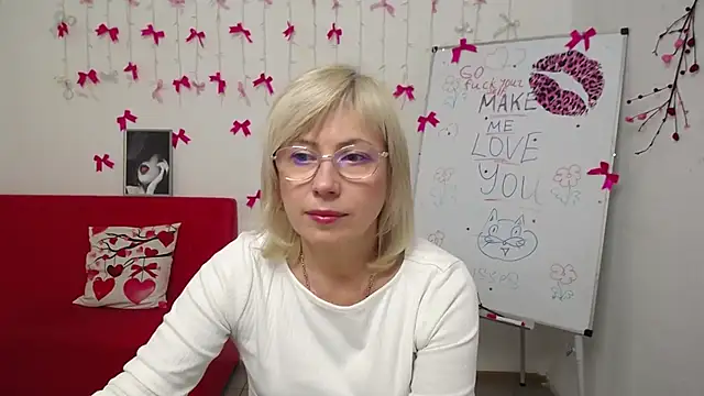 Snapshot of LaurenWishy chatting on March 3, 2026, 6:26 pm LaurenWishy online show from March 3, 2026, 6:26 pm