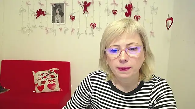 Snapshot of LaurenWishy chatting on February 1, 2026, 6:00 am LaurenWishy online show from February 1, 2026, 6:00 am