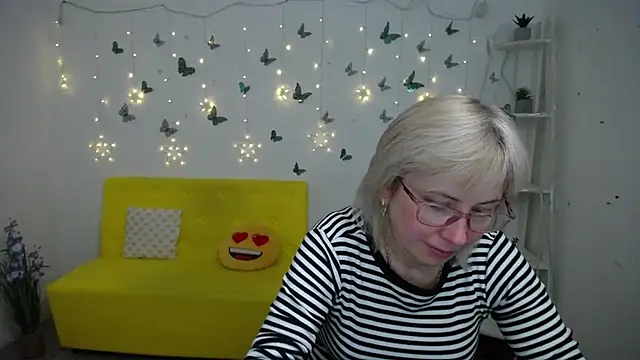 Snapshot of LaurenWishy chatting on February 21, 2026, 12:56 am LaurenWishy online show from February 21, 2026, 12:56 am