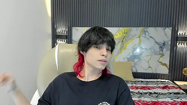 Sylasfrost online show from December 19, 2025, 7:49 pm