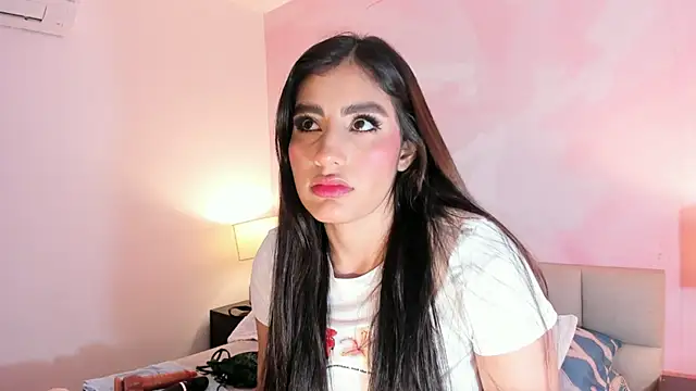 IsabelaStefano online show from April 10, 2026, 3:13 am