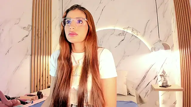 IsabelaStefano online show from December 15, 2025, 3:23 am