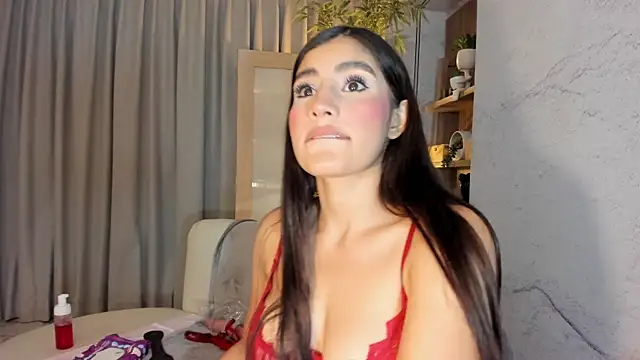 Snapshot of IsabelaStefano chatting on June 5, 2026, 3:33 am IsabelaStefano online show from June 5, 2026, 3:33 am