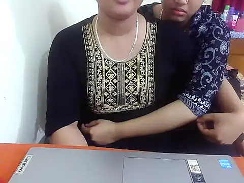 TwinRose2000 online show from February 17, 2026, 2:36 pm