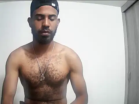 alberthot11 online show from December 17, 2025, 4:23 pm