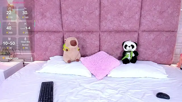 NathalieRoss1 online show from February 12, 2026, 5:07 am