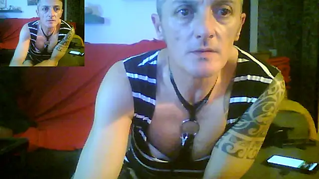 Snapshot of xelyber chatting on January 11, 2026, 6:42 am xelyber online show from January 11, 2026, 6:42 am