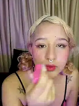 Snapshot of ahsly_Zam chatting on January 12, 2026, 3:24 am ahsly Zam online show from January 12, 2026, 3:24 am