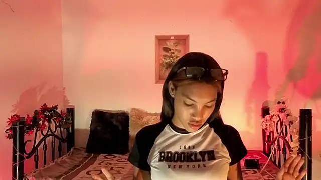 ginebra-n18 online show from November 25, 2025, 12:44 am