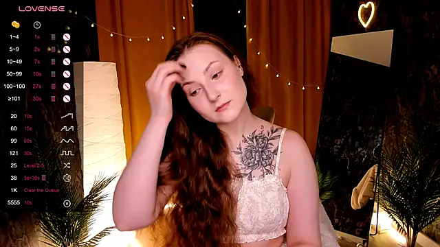 Snapshot of velvet_cherry_ chatting on May 8, 2026, 9:02 am velvet cherry online show from May 8, 2026, 9:02 am