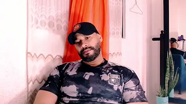 musclehetero online show from June 7, 2026, 8:14 pm