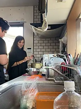 URORI0407 online show from December 1, 2025, 1:06 am