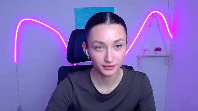 Snapshot of Stella_XO chatting on May 14, 2026, 5:48 am Stella XO online show from May 14, 2026, 5:48 am
