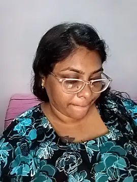 Riya-mallus online show from November 21, 2025, 12:04 pm