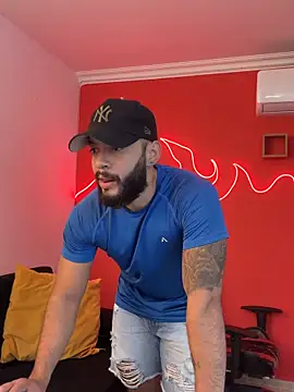 Snapshot of Mike_savage3 chatting on January 7, 2026, 12:21 pm Mike savage3 online show from January 7, 2026, 12:21 pm