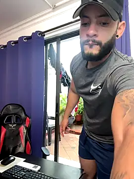 Snapshot of Mike_savage3 chatting on December 20, 2025, 12:19 pm Mike savage3 online show from December 20, 2025, 12:19 pm