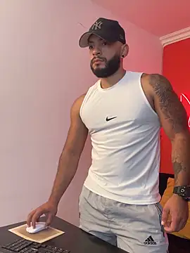 Snapshot of Mike_savage3 chatting on February 25, 2026, 12:16 pm Mike savage3 online show from February 25, 2026, 12:16 pm