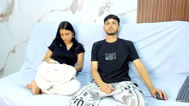 Snapshot of dracke_and_zara chatting on July 9, 2026, 1:21 pm dracke and zara online show from July 9, 2026, 1:21 pm
