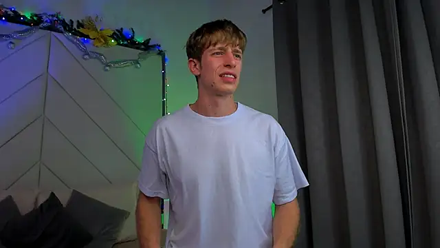 Snapshot of Ostin_Saints chatting on December 20, 2025, 4:48 am Ostin Saints online show from December 20, 2025, 4:48 am