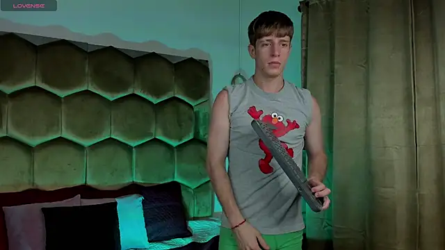 Snapshot of Ostin_Saints chatting on December 2, 2025, 1:57 pm Ostin Saints online show from December 2, 2025, 1:57 pm