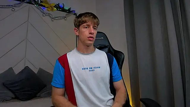 Snapshot of Ostin_Saints chatting on December 18, 2025, 4:00 pm Ostin Saints online show from December 18, 2025, 4:00 pm