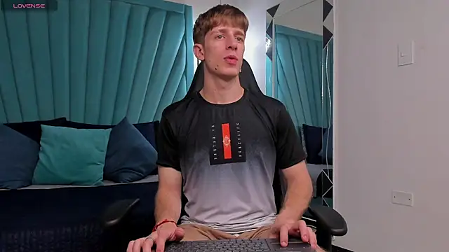 Snapshot of Ostin_Saints chatting on November 28, 2025, 1:11 pm Ostin Saints online show from November 28, 2025, 1:11 pm