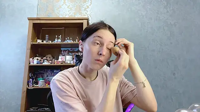 Snapshot of CyberAIice chatting on November 26, 2025, 6:13 am CyberAIice online show from November 26, 2025, 6:13 am