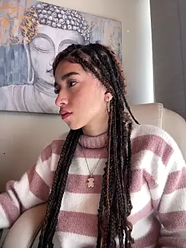 Snapshot of Emma_pink18 chatting on November 25, 2025, 2:39 pm Emma pink18 online show from November 25, 2025, 2:39 pm