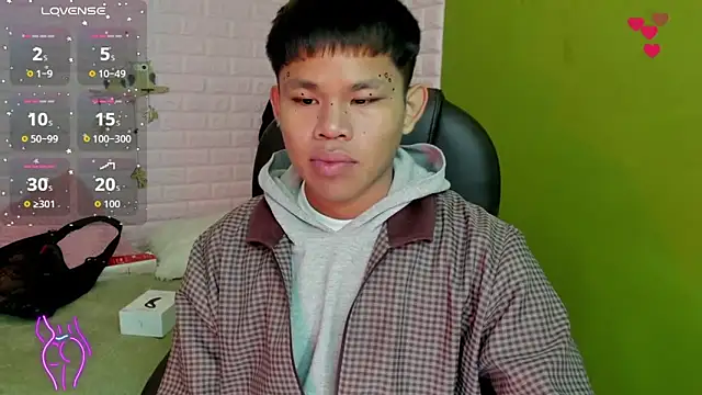 Snapshot of tommy_cherry_ chatting on November 23, 2025, 4:17 pm tommy cherry online show from November 23, 2025, 4:17 pm