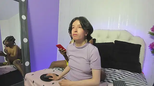 CoralAndOcean  online show from December 16, 2025, 6:01 pm