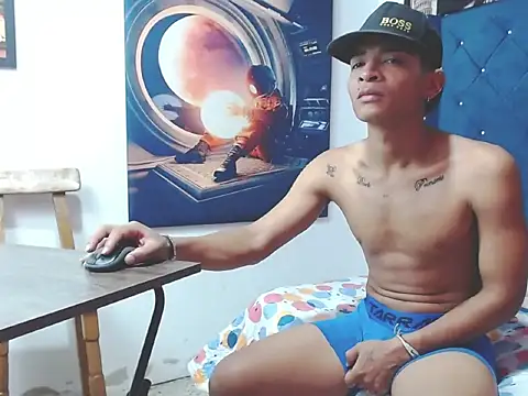 crissex3 online show from March 10, 2026, 1:37 pm