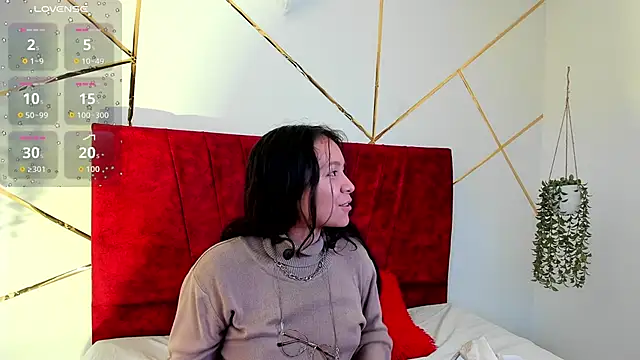 Julieta Lein  online show from January 16, 2026, 9:30 pm