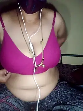 rishitamil01 online show from February 20, 2026, 6:43 pm