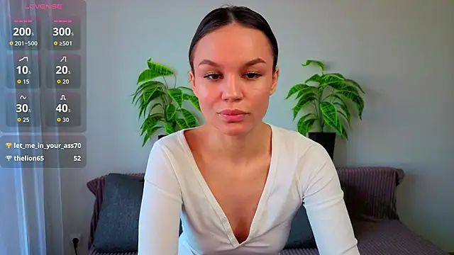 Tiffany Sweetie online show from March 13, 2026, 12:21 pm