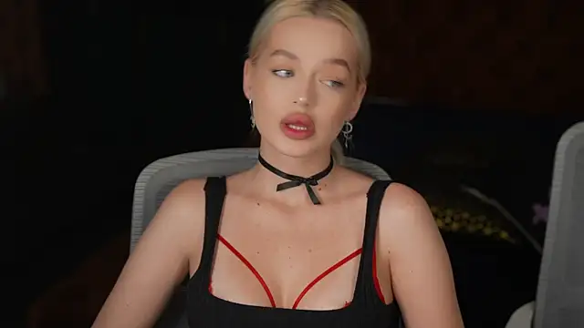 Liza Mur online show from November 21, 2025, 12:37 pm