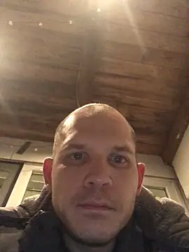 Spielzeugtwink online show from March 17, 2026, 10:46 pm