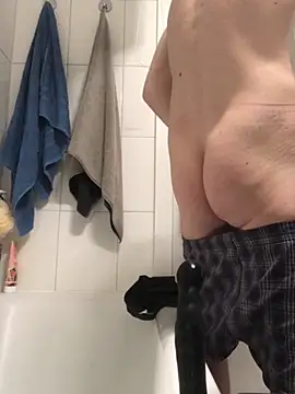 Spielzeugtwink online show from January 6, 2026, 10:03 pm