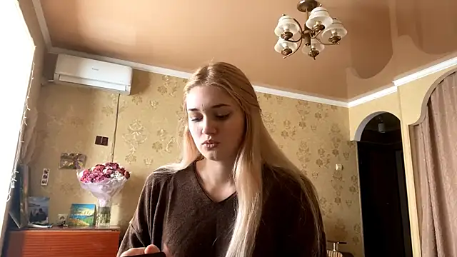 Malley Saunds online show from November 21, 2025, 9:08 am