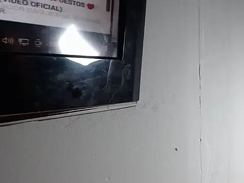 cruzitojpx18 online show from November 22, 2025, 9:46 pm