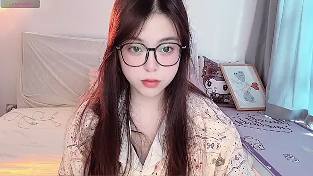 Snapshot of -Angela chatting on December 16, 2025, 7:34 am -Angela online show from December 16, 2025, 7:34 am