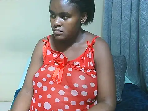 PregiiCaramellxx online show from January 13, 2026, 6:34 pm