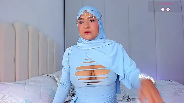 Amira-Zahra online show from April 14, 2026, 10:09 am